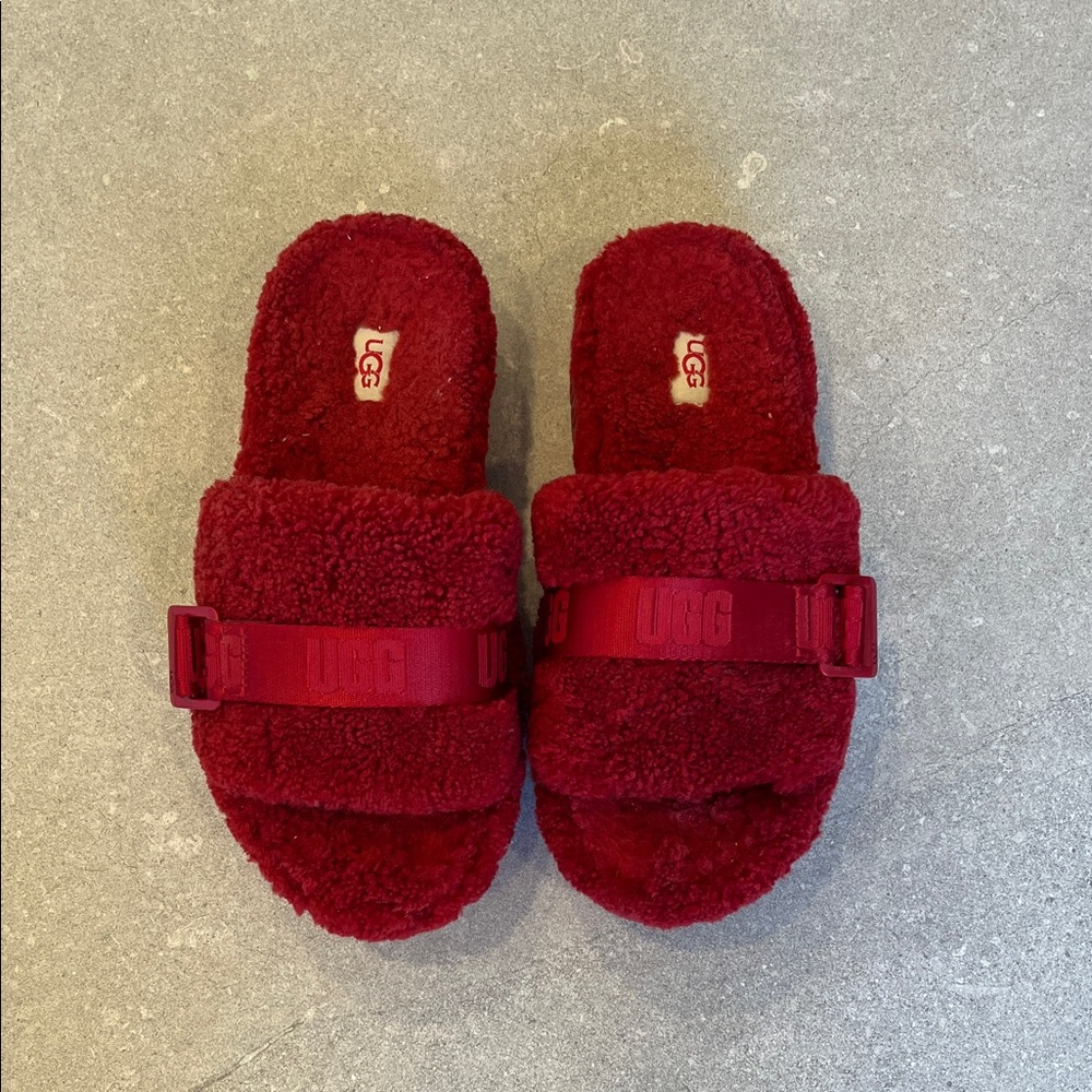 UGG Women’s Fluffita Red Slippers